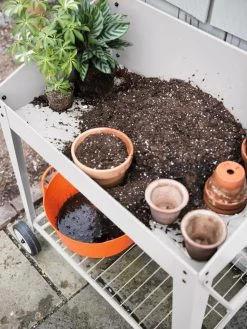 Demeter Potting Bench -Outdoor Garden Care Shop 8594007 0650 tif