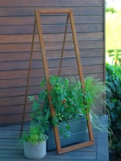 Mira Modern Garden Trellis Sr. -Outdoor Garden Care Shop 8600513 06v mira modern garden trellis sr oxide