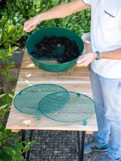 Gardener's Compost Soil Sifter 10 Gardener's Compost Soil Sifter -Outdoor Garden Care Shop 8611018 168 tif