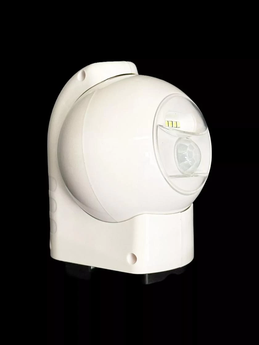 MAXSA® Motion-Activated LED Outdoor Light 4 MAXSA® Motion-Activated LED Outdoor Light - Image 2